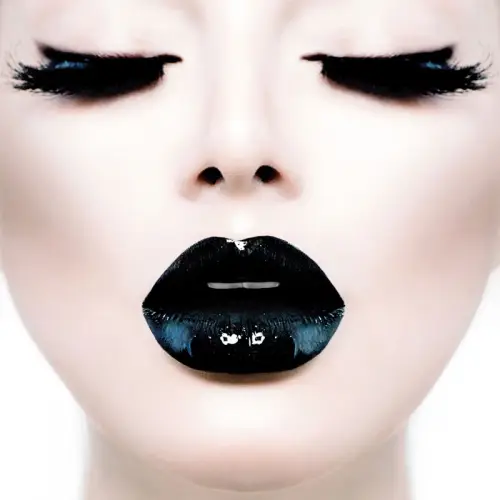 By Kohler  Girl Black Lips Closed Eyes 80x80x2cm (106067)